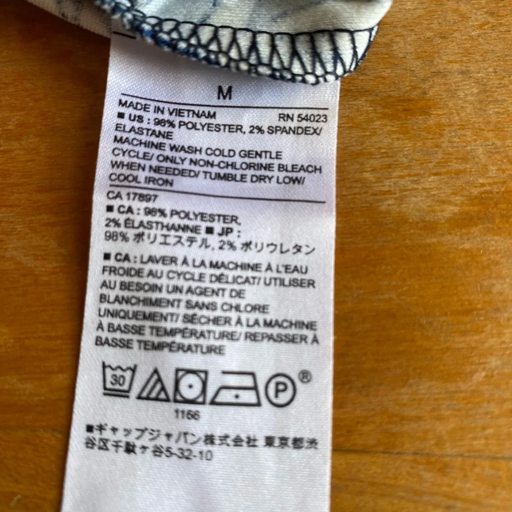 Banana Republic M dress. Sheath style. Sleeveless. Polyester and spandex. - Picture 10 of 11